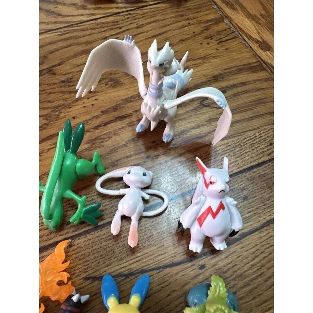 TOMY Pokemon Figure Lot Of 7 Flareon
